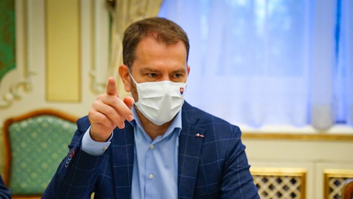 Na frekventovanej križovatke v Prešove sa zrazili dva kamióny.