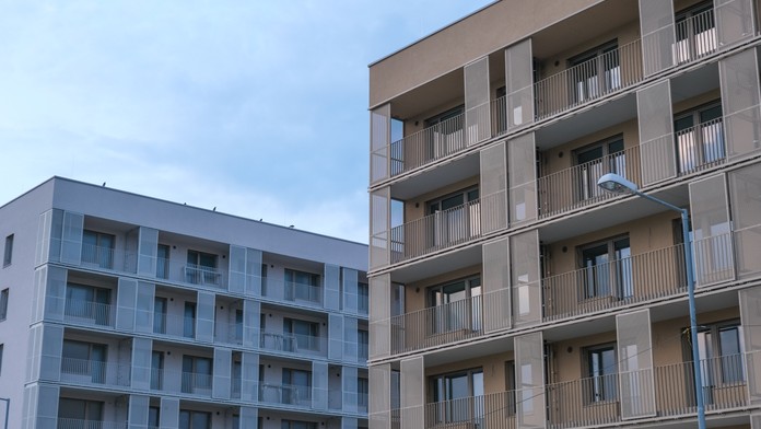 Banky sa predbiehajú v zdražovaní hypoték. Ďalšia výrazne zdvihla úrokové sadzby