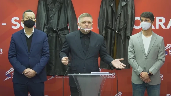 Fico s trestným oznámením na prokurátorov neuspel. 