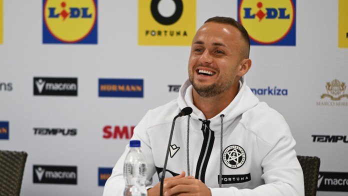 Slováci Švédov nikdy neporazili. Náš herný štýl nie je ľahký, ale môžeme s ním byť úspešní, verí Lobotka