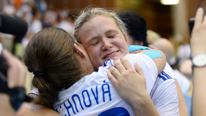 Postupové slzy šťastia.