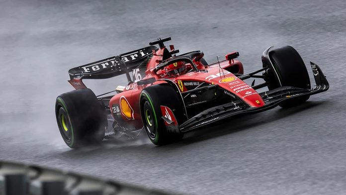 VIDEO: Strašidelné zábery z Talianska. Leclerc vo vysokej rýchlosti havaroval, fanúšikovia Ferrari až plakali