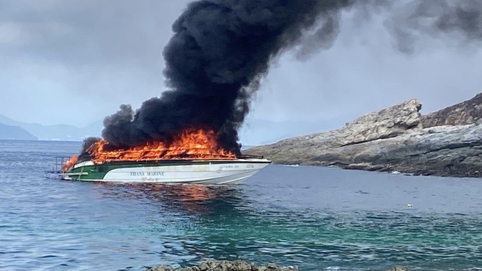 Rýchlostný čln v Thajsku vybuchol