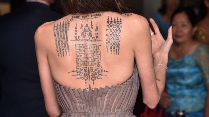 Najpotetovanejšie hviezdy šoubiznisu. Viete, komu patrí tento chrbát?