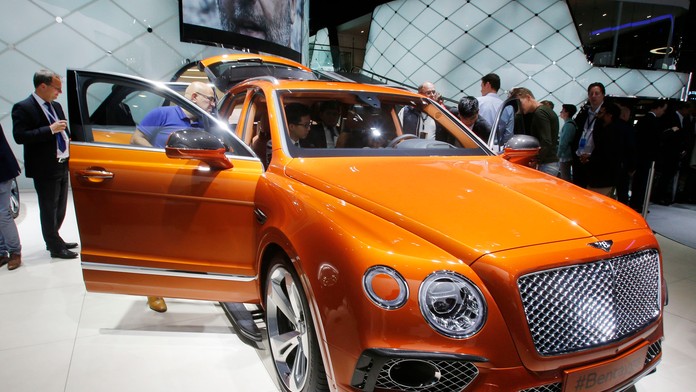 Na snímke luxusné štvorsedadlové SUV Bentley Bentayga 