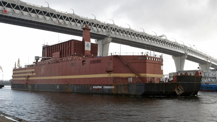 Akademik Lomonosov.