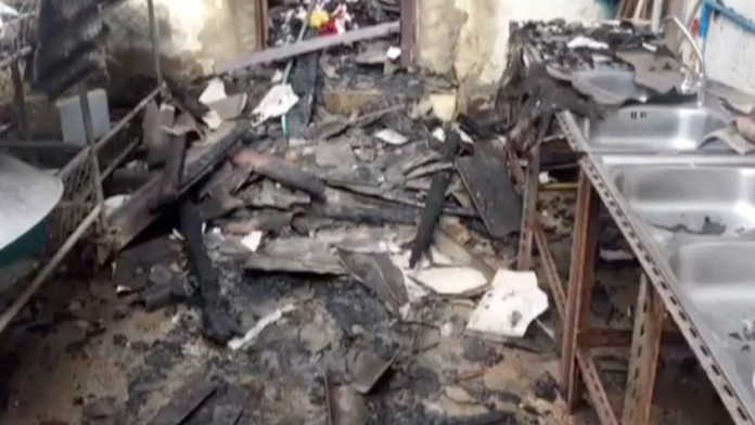 V Thajskom internáte zhorelo 17 dievčat.