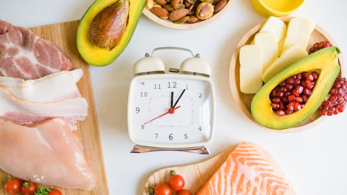 Hasenie požiaru na strednej škole v Trnave.