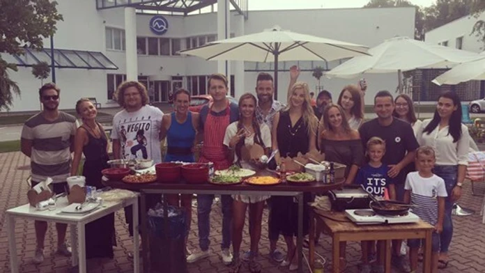 kalifornsky-streetfood-v-telerane-.jpg