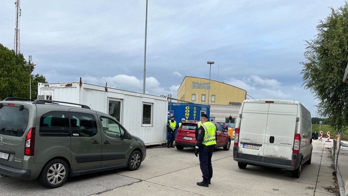 Kontroly na hraničnom priechode Berg.