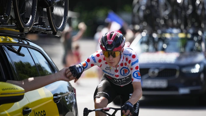 Obrovská rana pre Tour de France. Dvojnásobného víťaza po páde čaká operácia, topfavorit musel odstúpiť