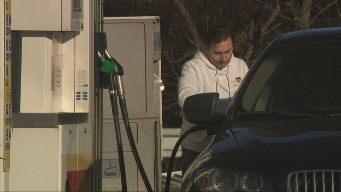 Benzín, nafta, pumpa, tankovanie (ilustračná snímka)