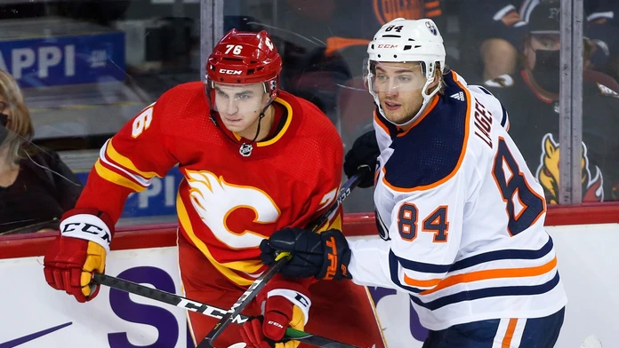 Zranenie z kempu mu prekazilo debut v NHL. Slovenský talent verí, že si s bratom zahrá v reprezentácii