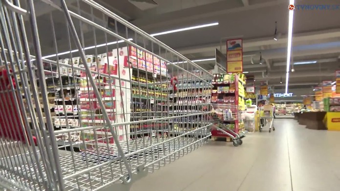 Ako vyskladať zdravú stravu, ktorá nezruinuje peňaženku? Na niektorých potravinách sa však šetriť neoplatí