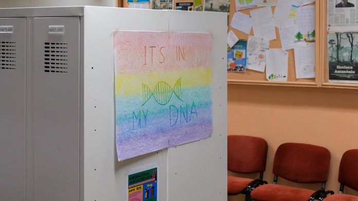 Škola si chcela uctiť obete útoku na Zámockej. Po Mazurekovom tlaku akciu zrušila, ministerstvo ju bráni