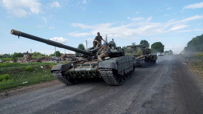 Ukrajinský tank vracajúci sa z Ruska