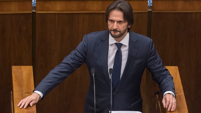 Johnny Hallyday so Celine Dion.