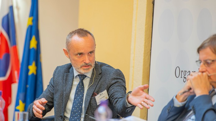 Valášek z Progresívneho Slovenska zahlasuje za štátny rozpočet