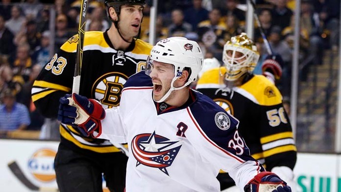 Boston prehral doma s Columbusom 4:6, Chára nebodoval.