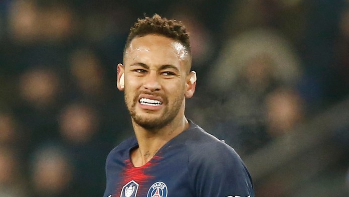 Venezuelský prezident Nicolás Maduro oznamuje, že prerušil diplomatické vzťahy s USA.