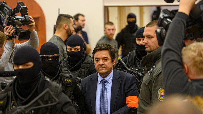 Alpská lyžiarka Kristin Lysdahlová v slalome vo Flachau.