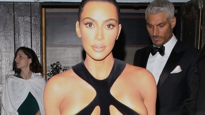 Na snímke vykoľajený nákladný vlak pri stanici v Krompachoch