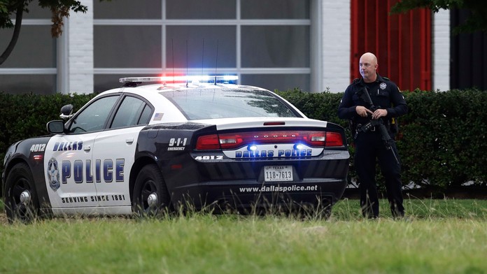 Policajná hliadka v Dallase. 