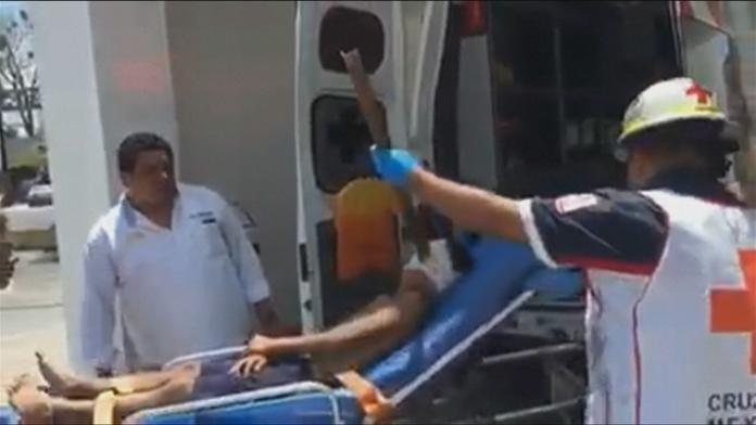 Chlapcovi z Mexika tyč prepichla lebku a prežil