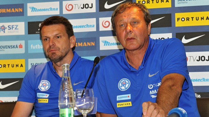 Ján Kozák a jeho asistent Štefan Tarkovič.