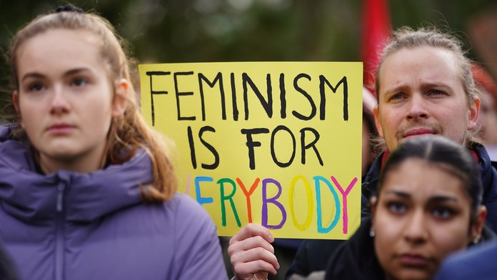 V Iráne inštalujú verejné kamery, aby mohli trestať nezahalené ženy