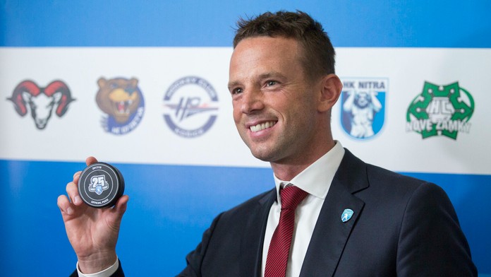 Na snímke riaditeľ Tipsport ligy Richard Lintner počas tlačovej konferencie hokejovej Tipsport Ligy pred začiatkom novej sezóny.