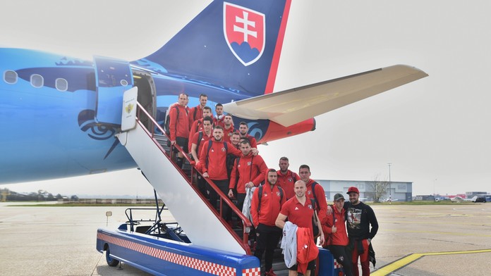 Hráči Trnavy pred odletom na zápas Európskej ligy na pôde Dinama Záhreb.