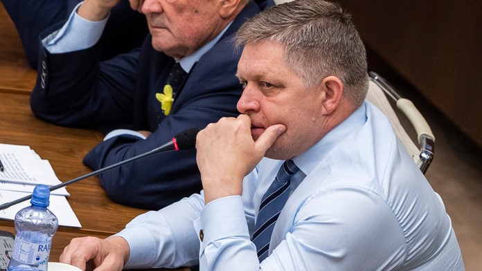 Poslanci zrejme Roberta Fica na väzobné stíhanie nevydajú