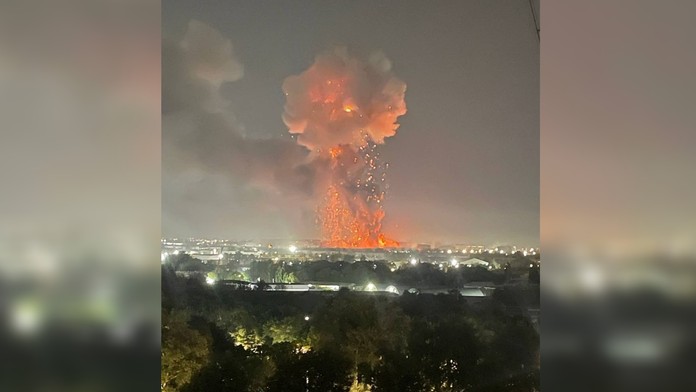 VIDEO: Okolím letiska v uzbeckom Taškente otriasol gigantický výbuch