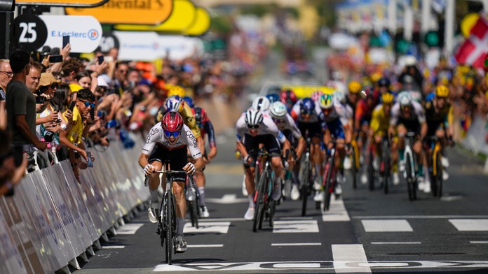 Francúz Lafay vyfúkol etapu Van Aertovi a oblečie si zelený dres. Cofidis má prvý triumf po 15 rokoch