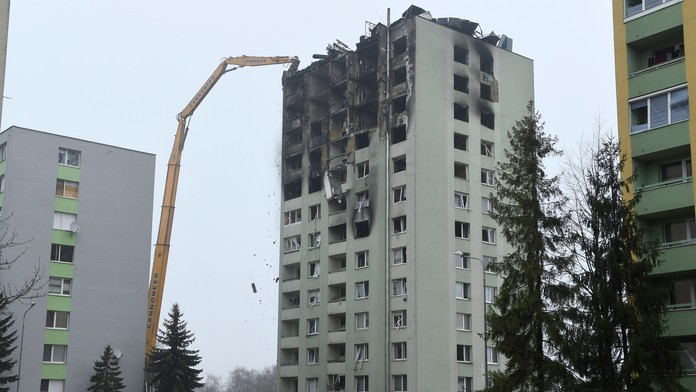 Tibor Eliot Rostas na súde. 