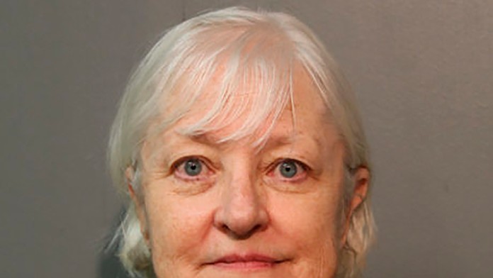 Marilyn Hartmanová lietala načierno