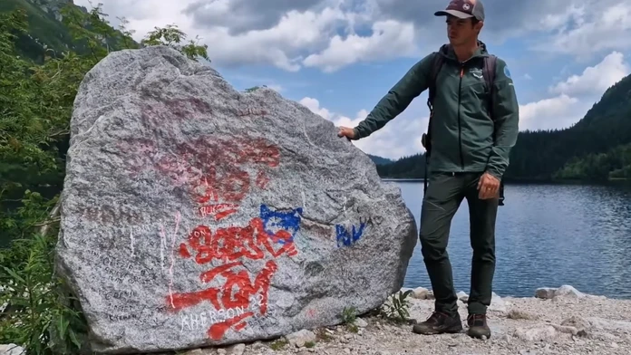 Na odstránenie grafitov nesmú použiť chemikálie. 