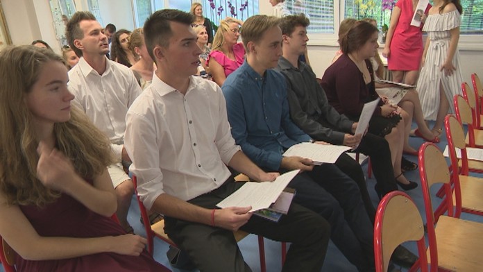 Maturanti majú výsledky.