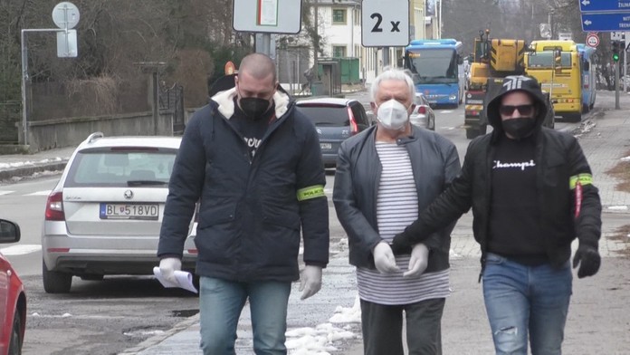 Lekár sa v službe správal zvláštne, no odmietol nafúkať. Incident odhalil jeho nebezpečnú záľubu