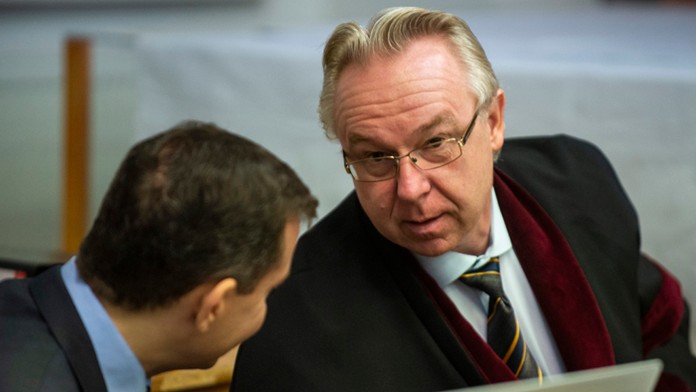 Kočnerov advokát Michal Mandzák počas pojednávania v kauze falšovania zmeniek TV Markíza a marenia spravodlivosti.