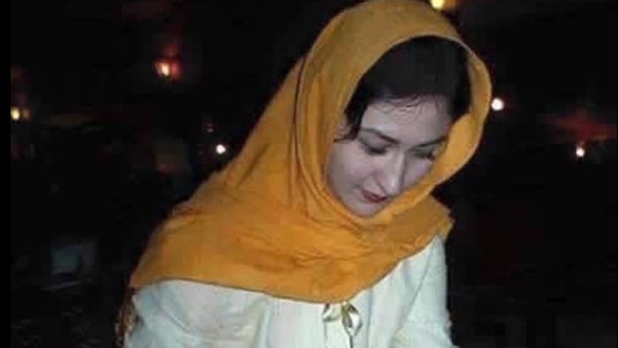 Rukhsanu ukameňovali Talibanci.