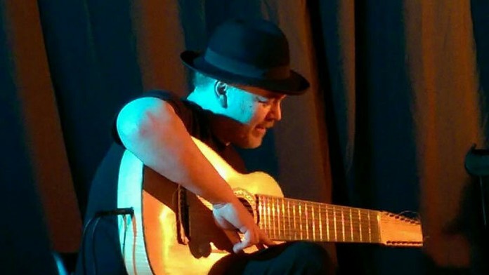 Ben Salfield sa predstaví v Modre