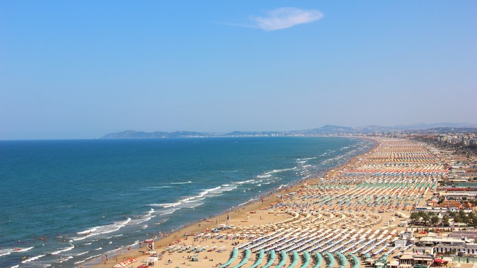 Viaceré pre baktérie zavreté talianske pláže pri Jadrane opäť otvorili