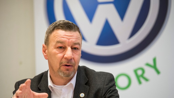 Na snímke predseda Moderných odborov Volkswagen Zoroslav Smolinský