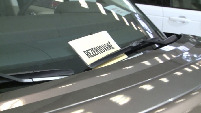 Kúpa auta - ilustračné foto.