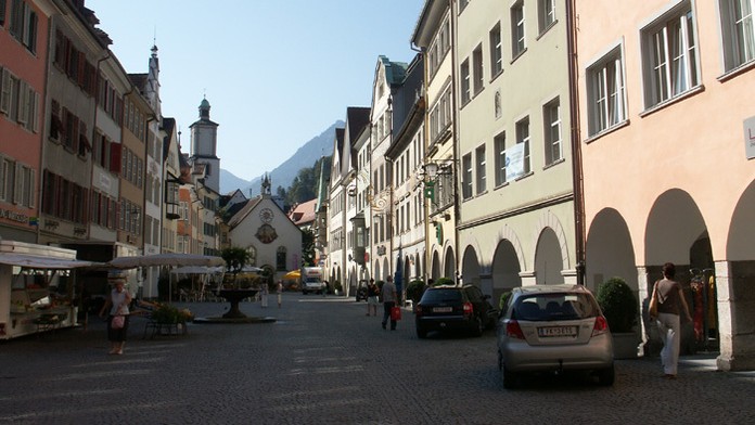 Vo Feldkirchu evakuovali kvôli bombovej hrozbe námestie.