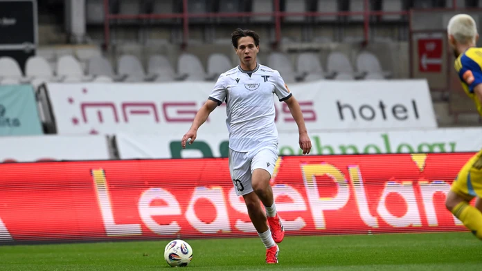 Slovan túži uloviť veľký slovenský talent. Mladého reprezentanta však chcú aj v Európe (rozhovor)