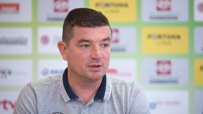 Na snímke tréner A-tímu Marek Fabuľa počas tlačovej konferencie FO ŽP Šport Podbrezová pred začatím jarnej časti Fortuna ligy.