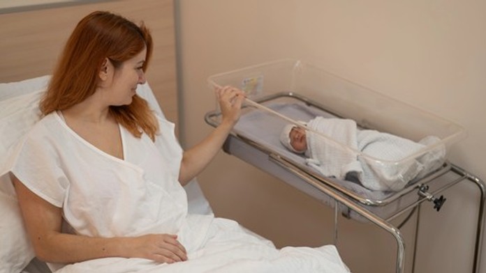 Pôrodnosť výrazne klesá. Slovenky túžia po dieťati v neskoršom veku, menia sa hodnoty aj láska